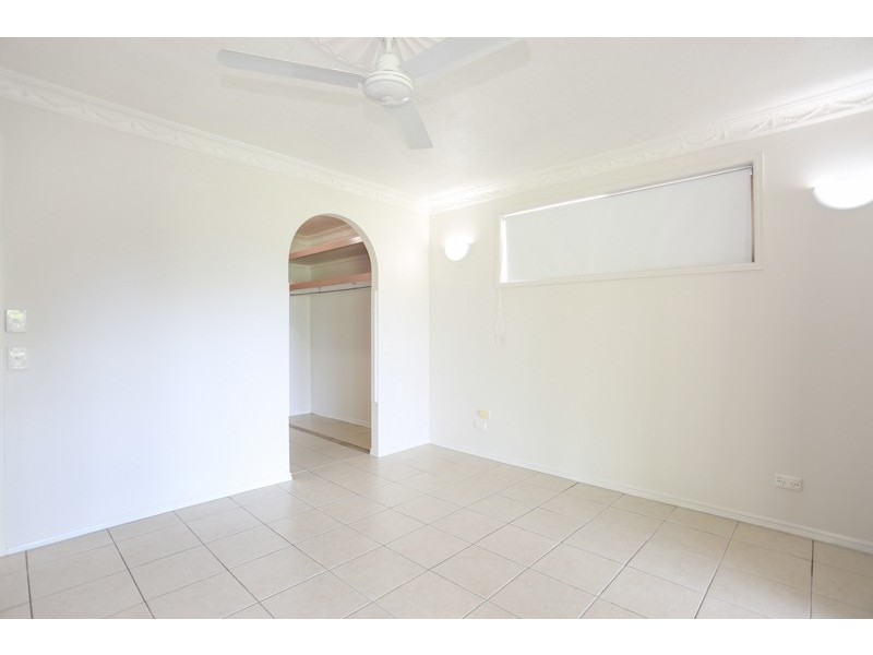 8 Sunset Beach Court, Shoal Point QLD 4750