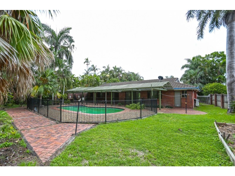 8 Sunset Beach Court, Shoal Point QLD 4750