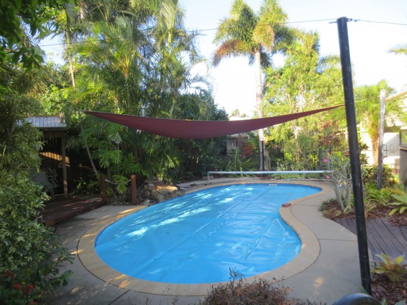 40 South Pacific Ave, Slade Point QLD 4740