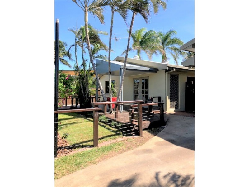 40 South Pacific Ave, Slade Point QLD 4740
