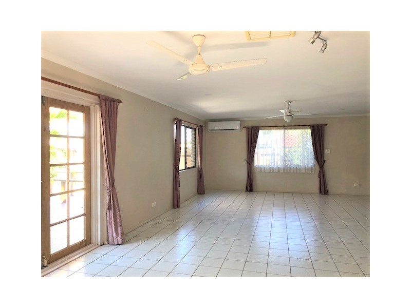 40 South Pacific Ave, Slade Point QLD 4740