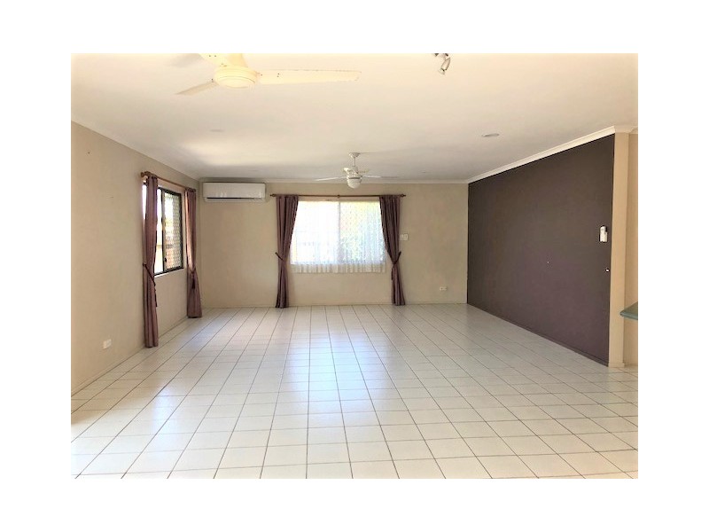 40 South Pacific Ave, Slade Point QLD 4740