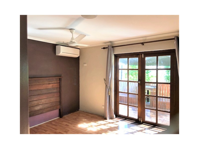 40 South Pacific Ave, Slade Point QLD 4740