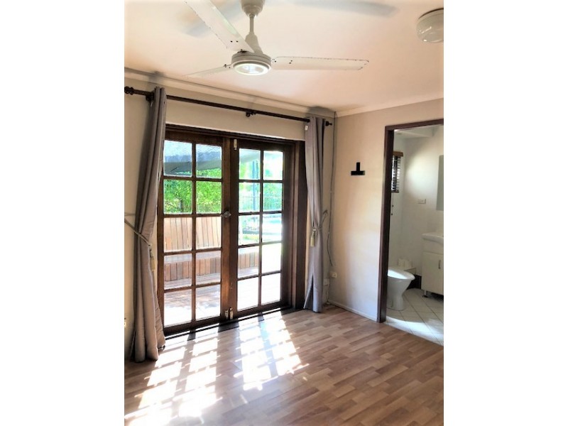 40 South Pacific Ave, Slade Point QLD 4740