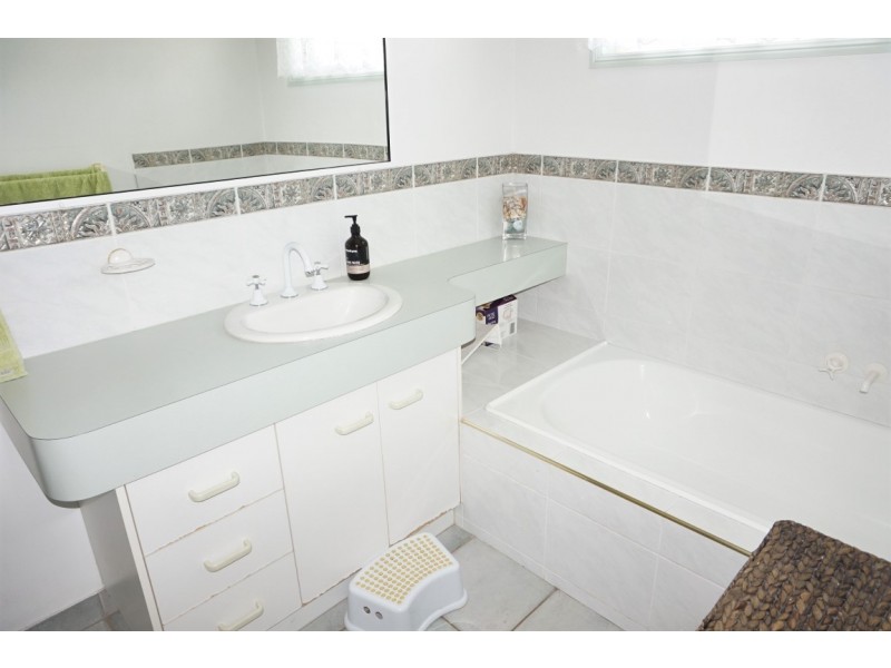 2 Inverness Court, Beaconsfield QLD 4740