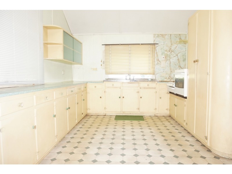 69 Evan Street, East Mackay QLD 4740