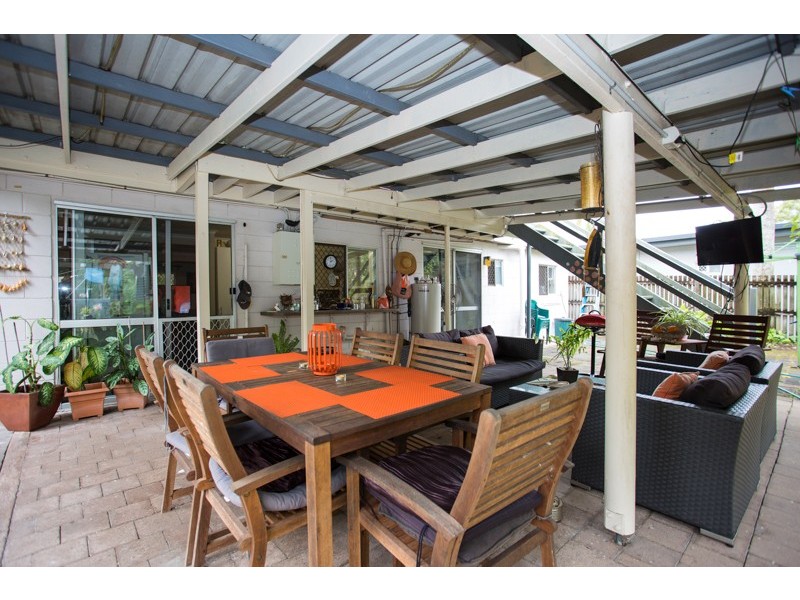 15 Cook Street, Bucasia QLD 4750
