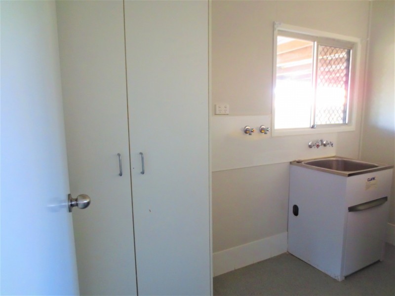 32 Schapers Road, Glenella QLD 4740