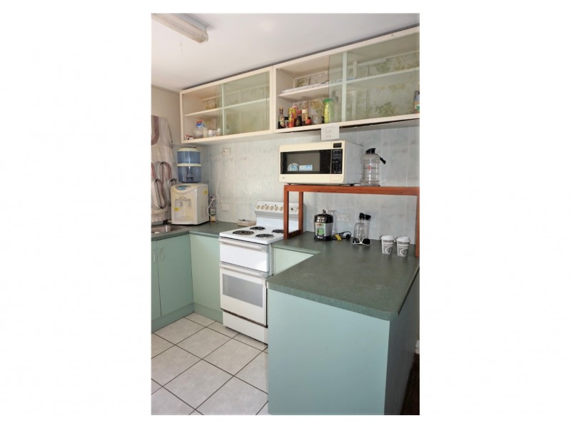 172 Waverley Street, Bucasia QLD 4750