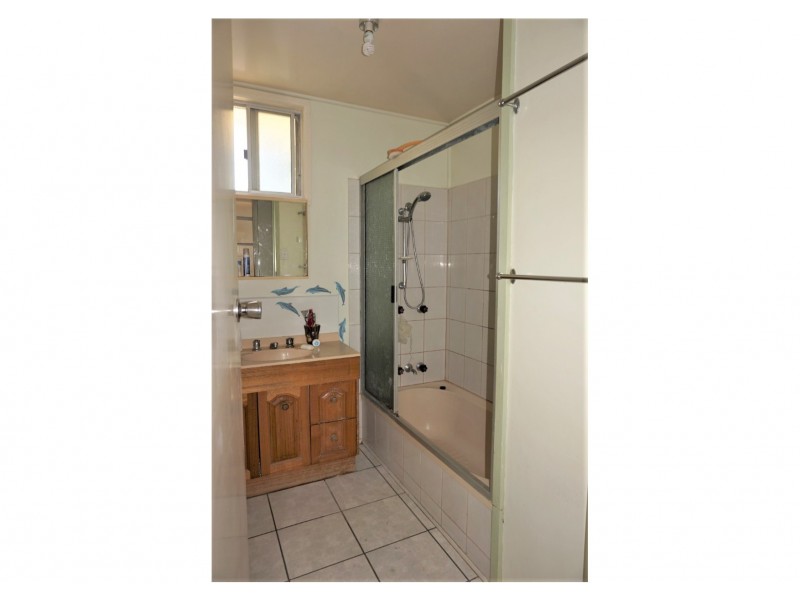 172 Waverley Street, Bucasia QLD 4750