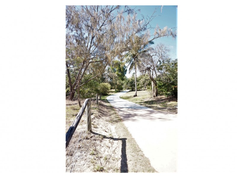 172 Waverley Street, Bucasia QLD 4750
