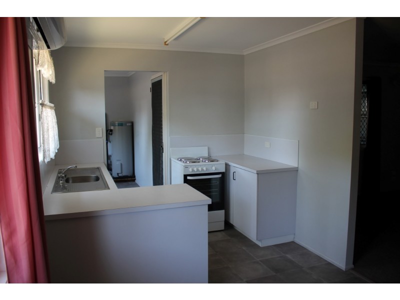 Unit 4 7 Holland Street, West Mackay QLD 4740