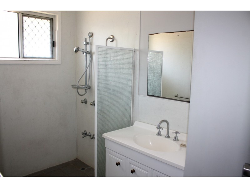 Unit 4 7 Holland Street, West Mackay QLD 4740