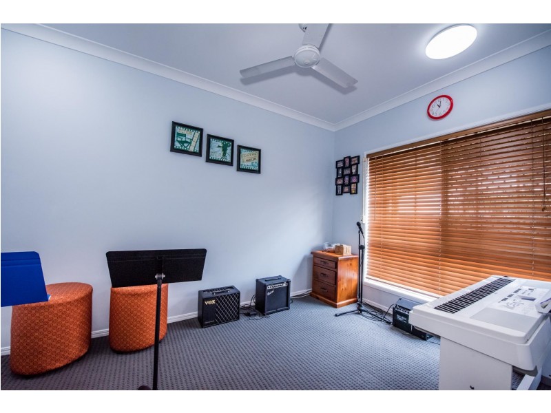 39 Barton Street, West Mackay QLD 4740