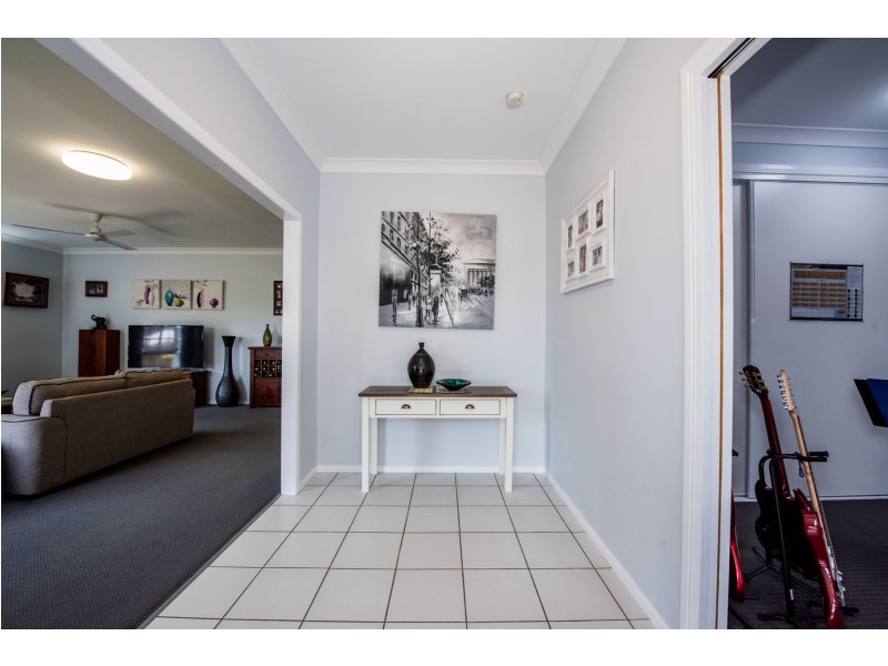 39 Barton Street, West Mackay QLD 4740