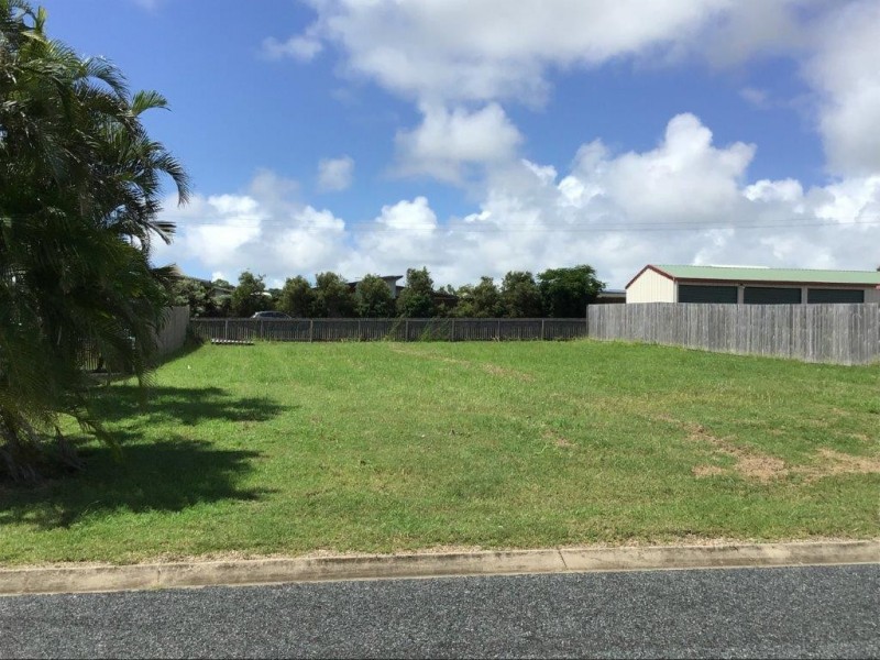 19 Kristy Crescent, Eimeo QLD 4740