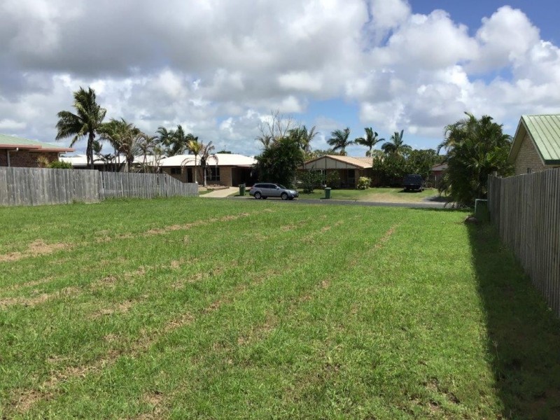 19 Kristy Crescent, Eimeo QLD 4740