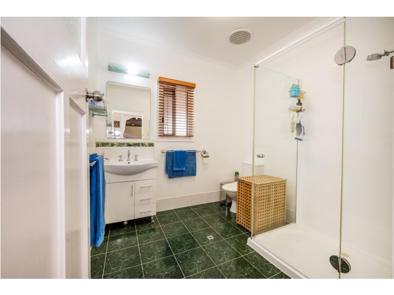 2 Peterson Street, North Mackay QLD 4740