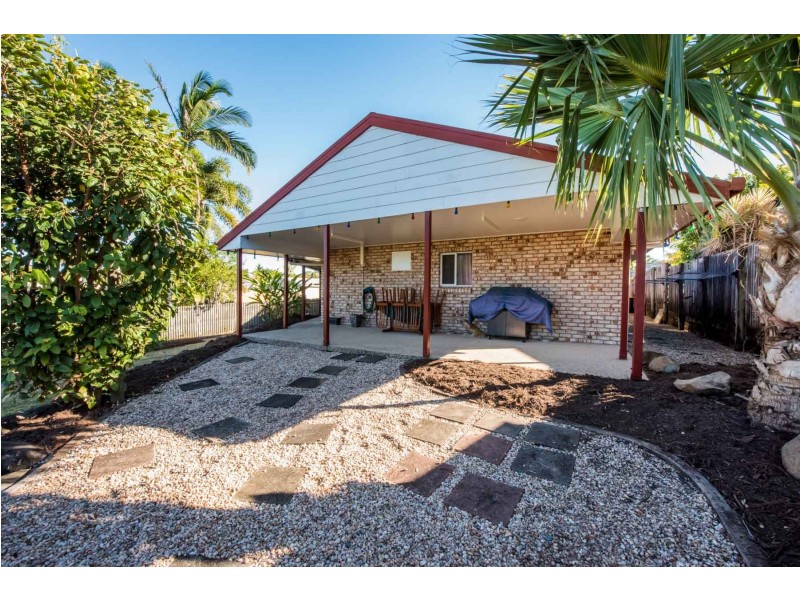 4 Ryan Court, Rural View QLD 4740