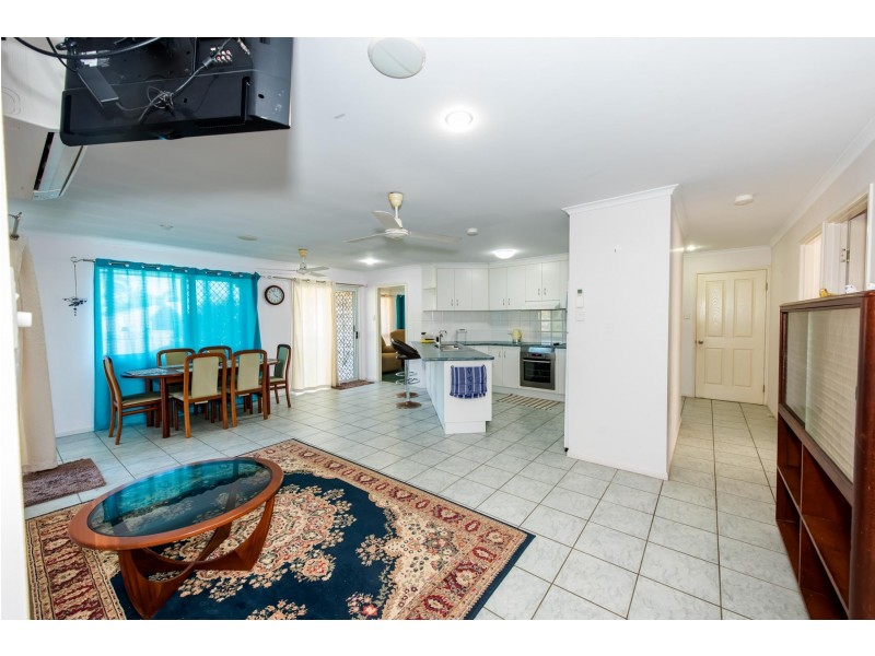 4 Ryan Court, Rural View QLD 4740