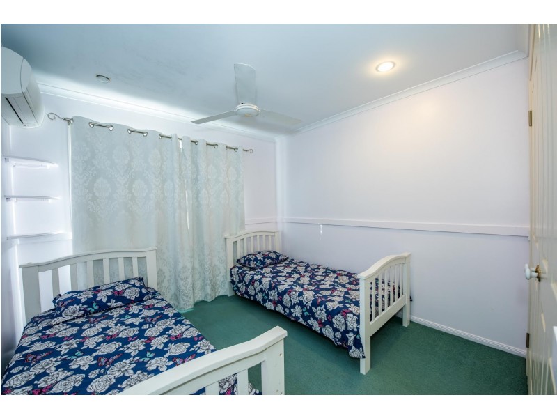 4 Ryan Court, Rural View QLD 4740