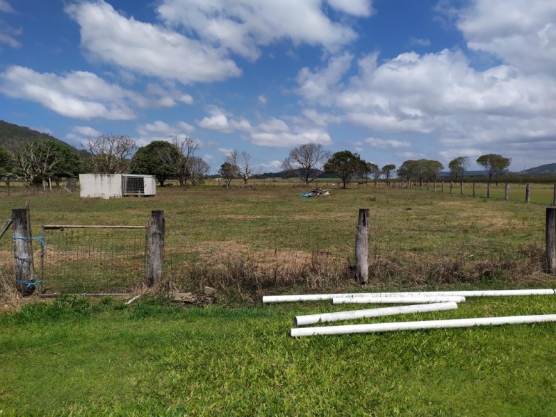 39 Chelona Park Drive, Sarina QLD 4737