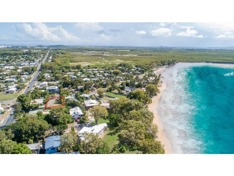 2 Swan Street, Slade Point QLD 4740