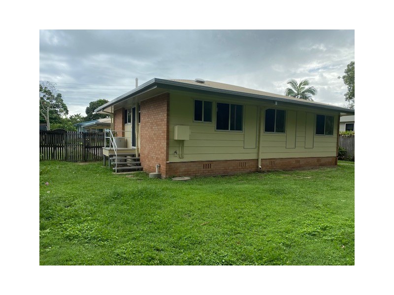 4 Blackwood Street, Slade Point QLD 4740