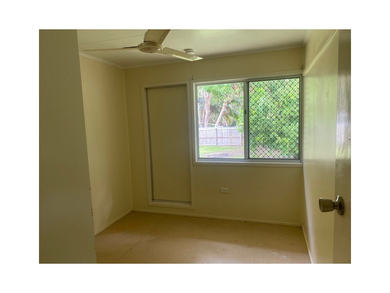 4 Blackwood Street, Slade Point QLD 4740