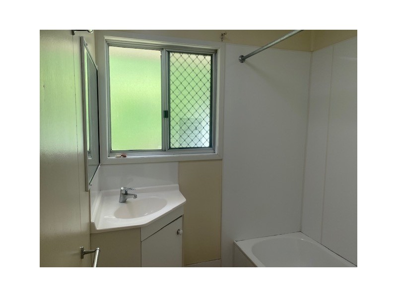 4 Blackwood Street, Slade Point QLD 4740