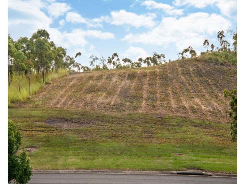 43-45 Aviland Drive, Seaforth QLD 4741