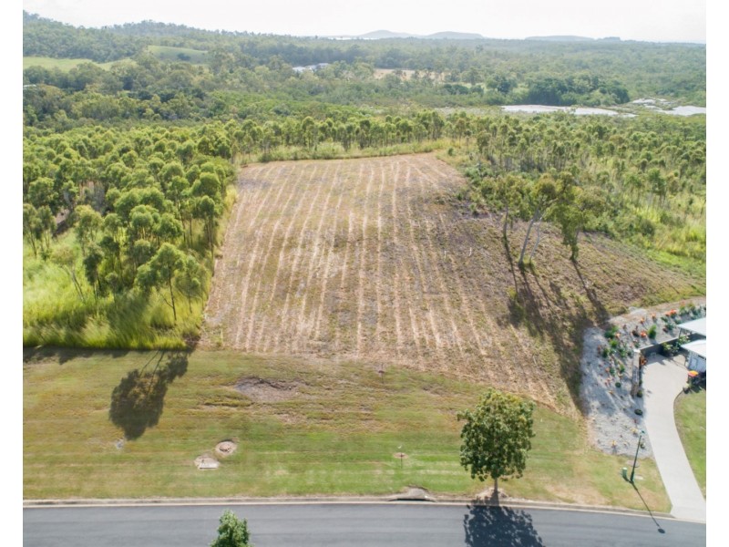 43-45 Aviland Drive, Seaforth QLD 4741