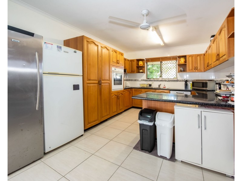 9 Blacksmith Street, Slade Point QLD 4740