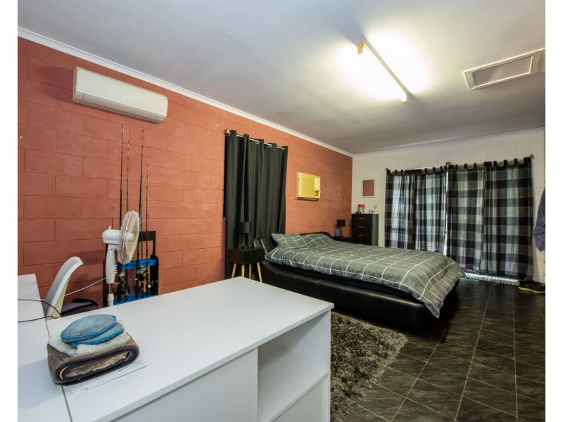 9 Blacksmith Street, Slade Point QLD 4740