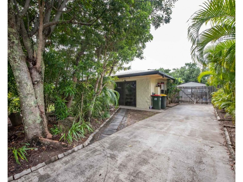 9 Blacksmith Street, Slade Point QLD 4740