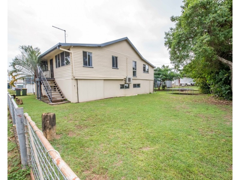 33 Evans Avenue, Seaforth QLD 4741