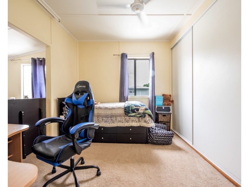 33 Evans Avenue, Seaforth QLD 4741