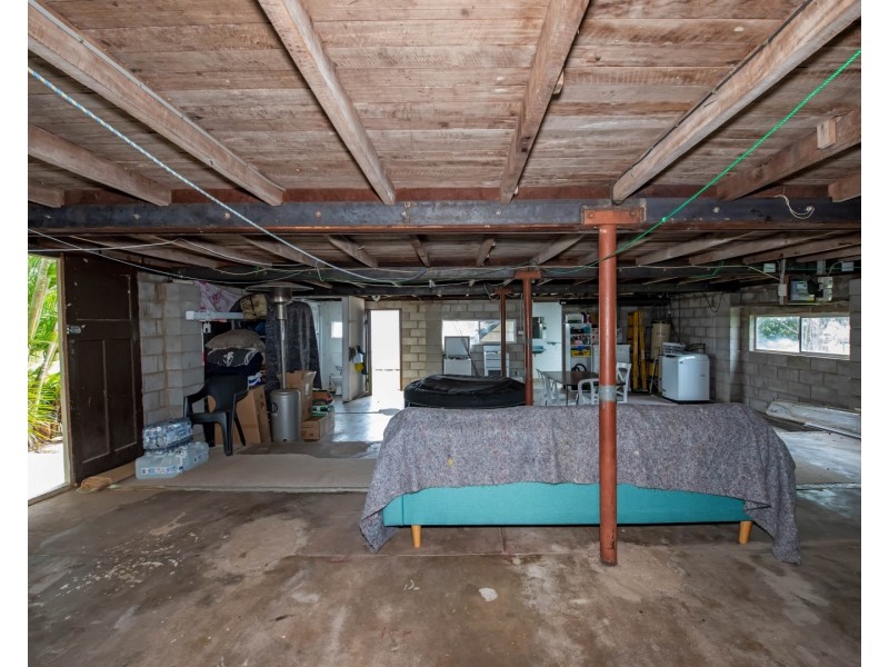 33 Evans Avenue, Seaforth QLD 4741