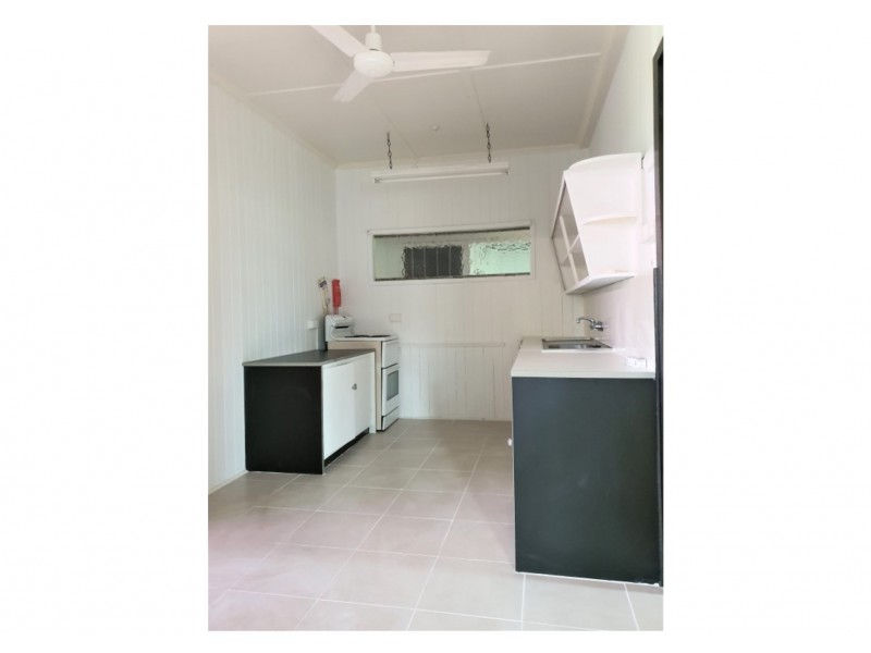 8 Milne Lane, West Mackay QLD 4740