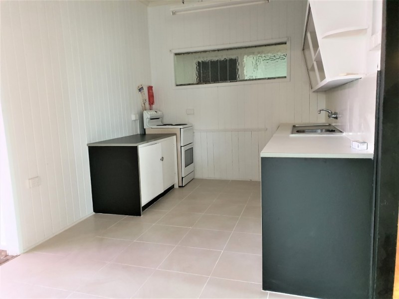 8 Milne Lane, West Mackay QLD 4740