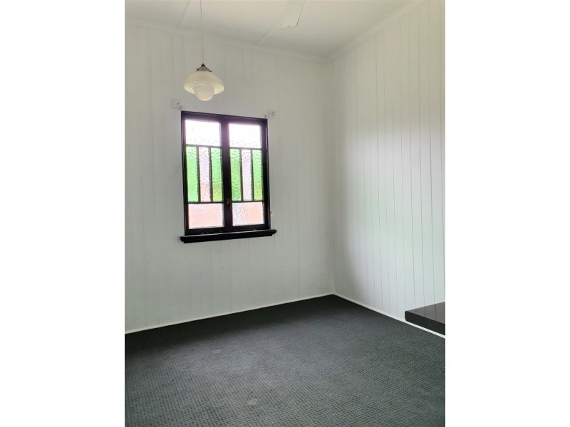 8 Milne Lane, West Mackay QLD 4740