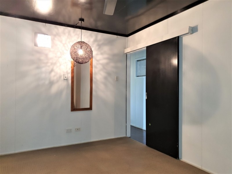 8 Milne Lane, West Mackay QLD 4740