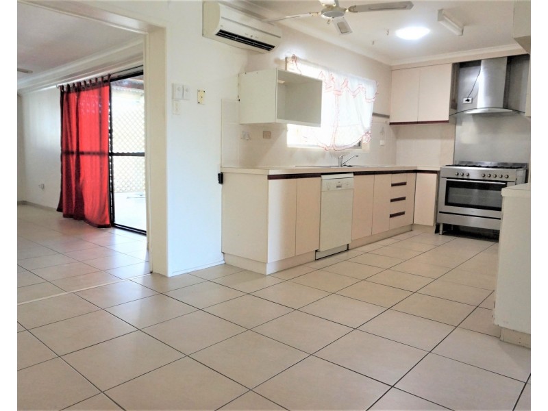 27 Streeter Avenue, West Mackay QLD 4740