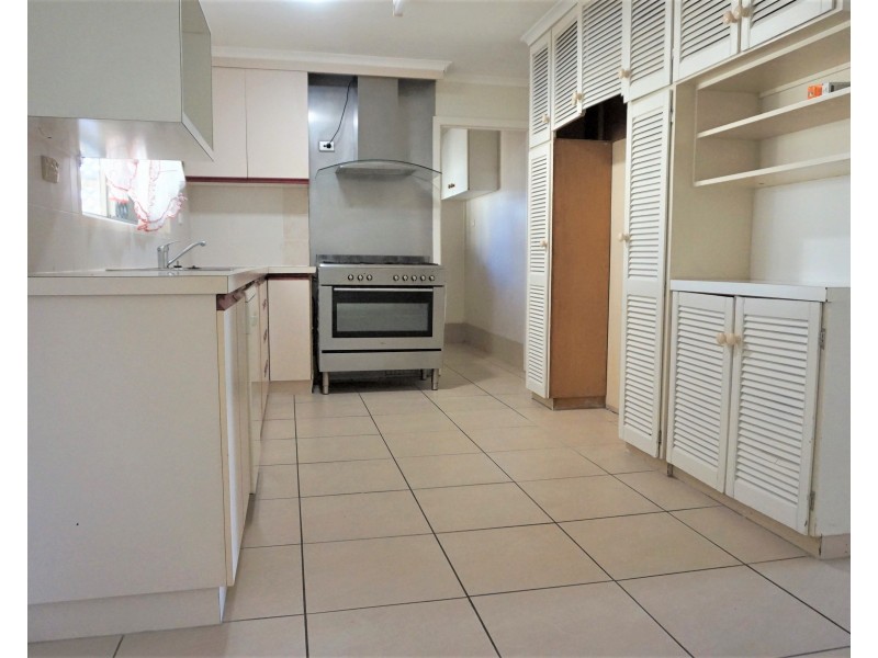 27 Streeter Avenue, West Mackay QLD 4740