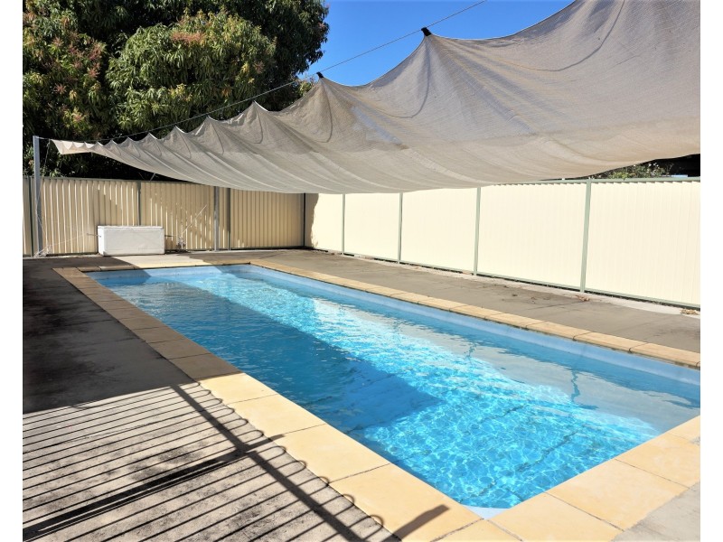 27 Streeter Avenue, West Mackay QLD 4740