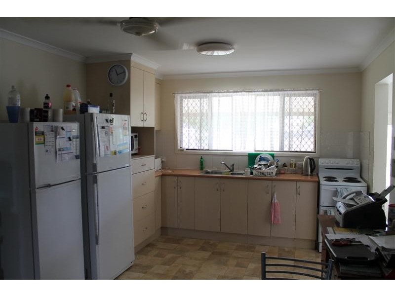 28 Oxford Street, Nebo QLD 4742