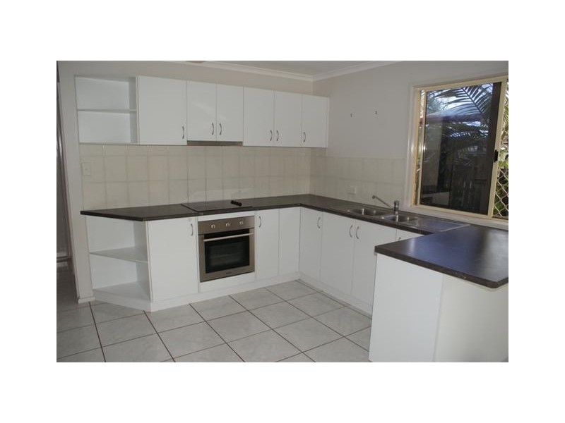 2/27 Romeo Street, South Mackay QLD 4740