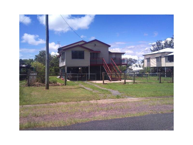 12 Graham Street, Koumala QLD 4738