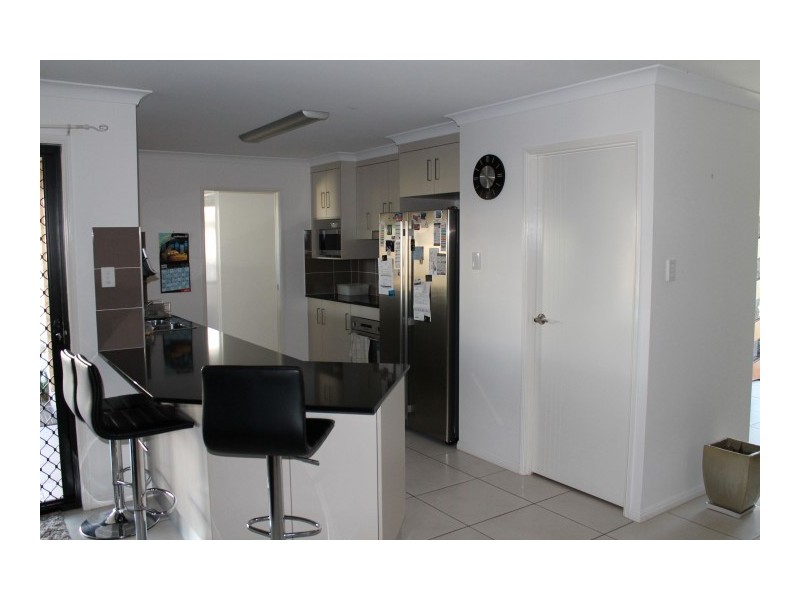 35 Canecutters Drive, Ooralea QLD 4740