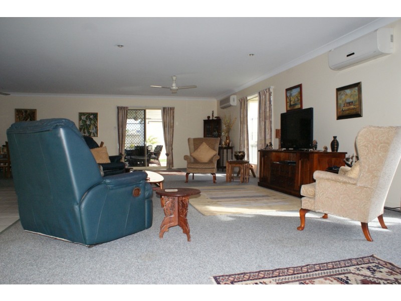 27 Lois Street, Mount Pleasant QLD 4740